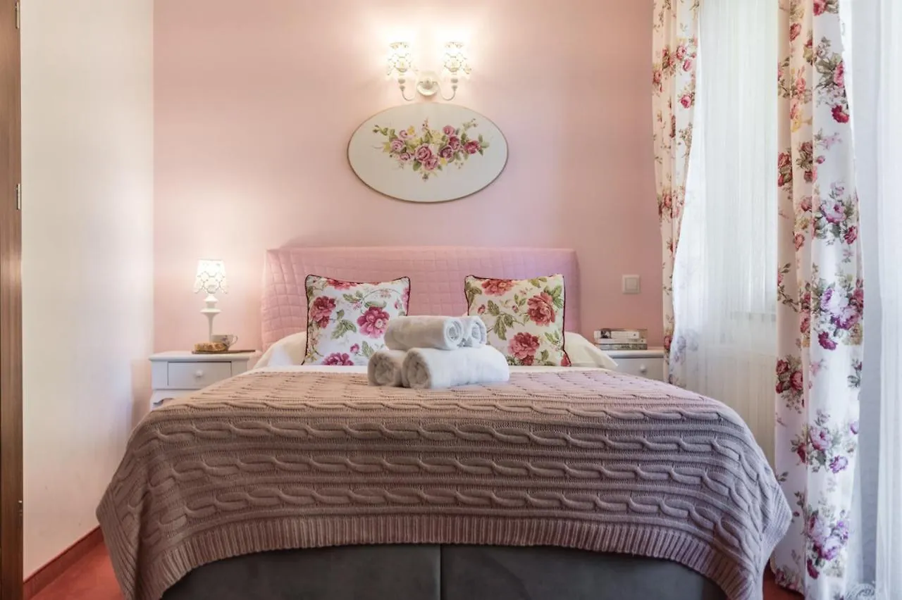 فندق مبيت وإفطار زاكوباني Villa Adamo & Relax