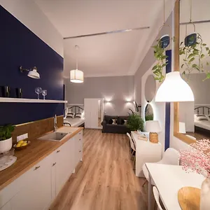 https://roller-hostel.krakowhotelspoland.com